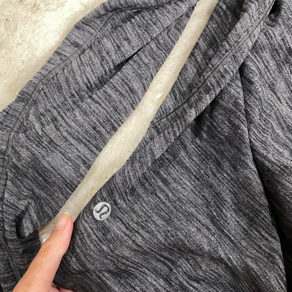 Lululemon grey space dye long sleeve tee - Picture 3 of 4